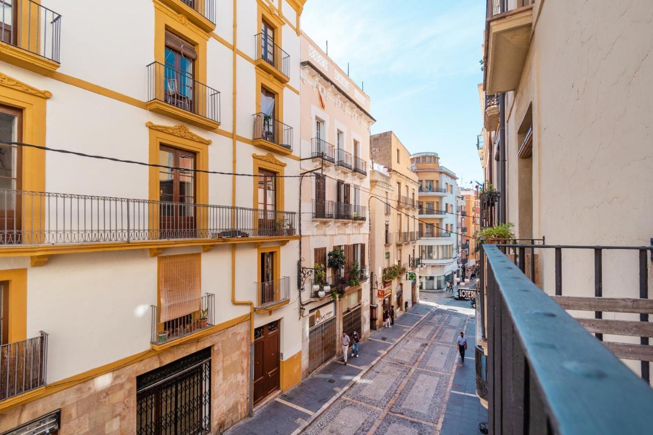Apartamento En Plaza Sedassos Centro Historico Tarragona Luaran gambar