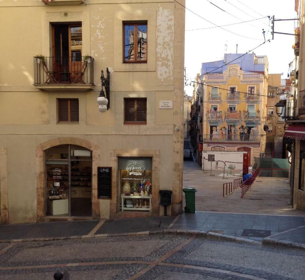 Apartamento En Plaza Sedassos Centro Historico Tarragona Luaran gambar