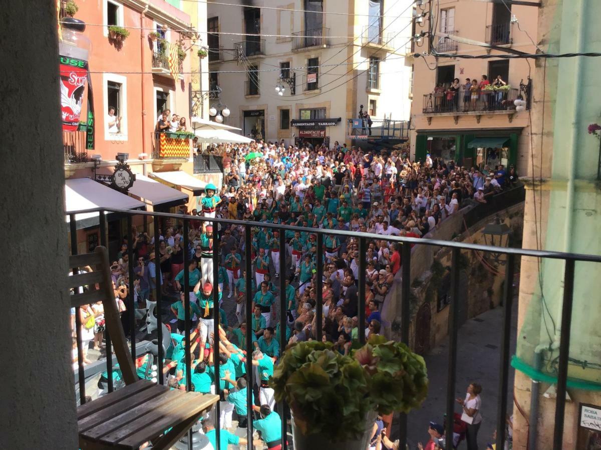 Apartamento En Plaza Sedassos Centro Historico Tarragona Luaran gambar